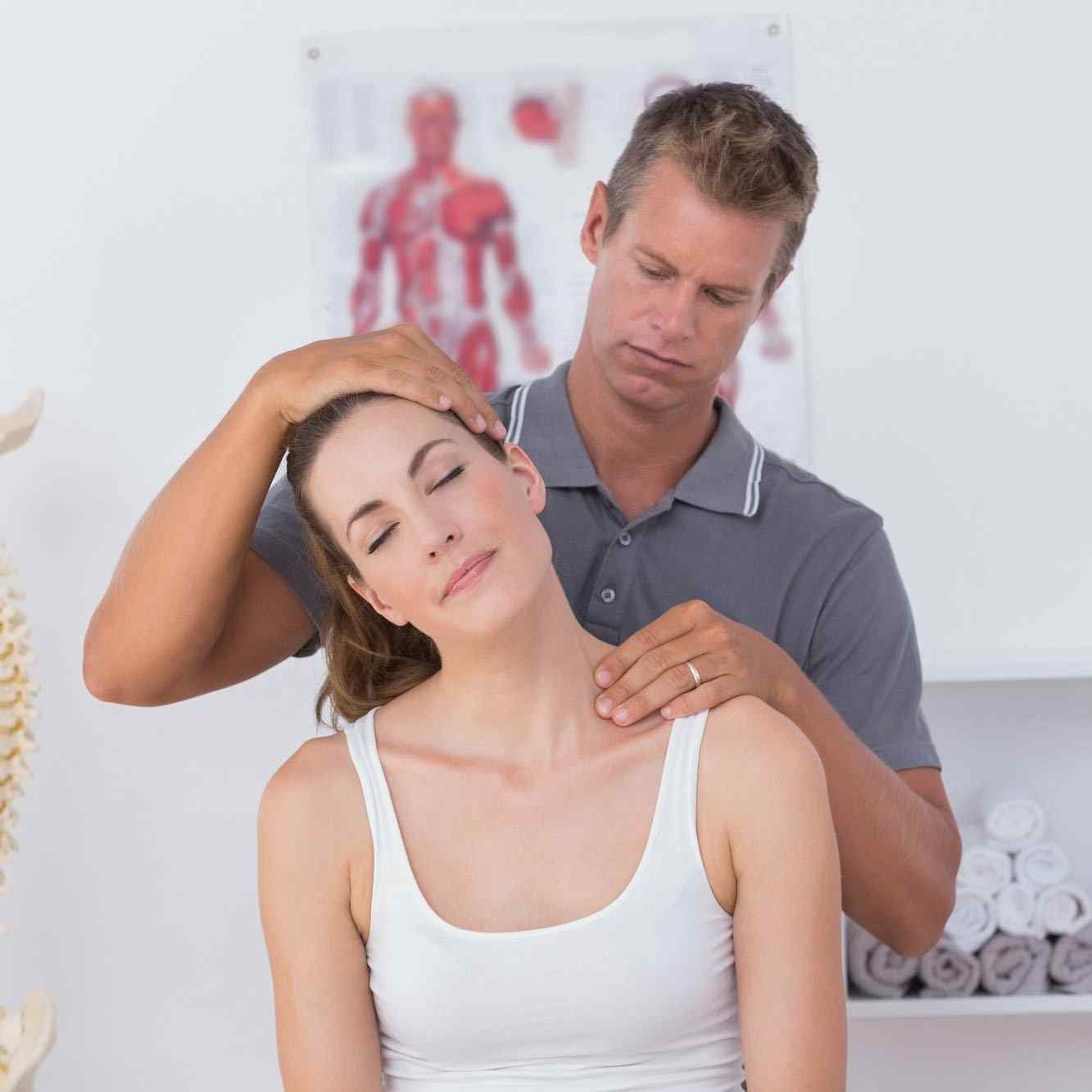 https://cocomedicalcenter.com/wp-content/uploads/2015/12/kiroprakticar.jpg